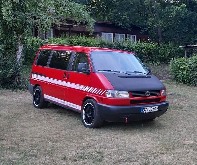 Gebraucht VW T4 102 PS (75 kW) 1998 Rot Van