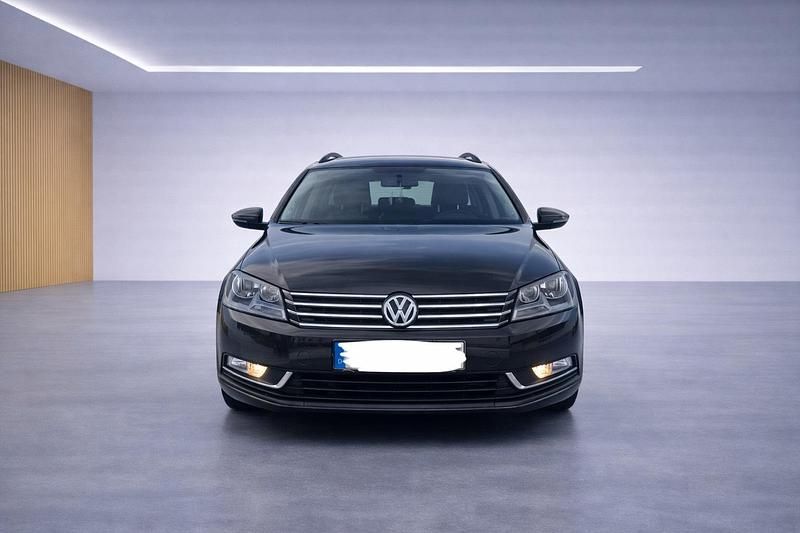 Schwarz Gebraucht 2014 VW Passat Kombi | 6.399 € (Superpreis) - Bild 1/4