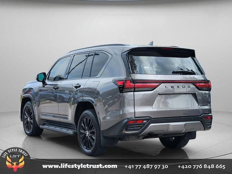Gebraucht Lexus LX600 413 PS (303 kW) 2023 Grau SUV