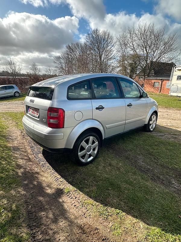 Gebraucht Audi A2 75 PS (55 kW) 2002 Silber Kleinwagen