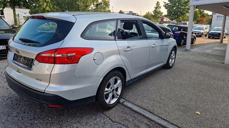 Gebraucht Ford Focus Business Edition 150 PS (110 kW) 2016 Silber Limousine