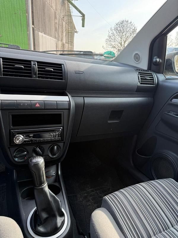 Gebraucht VW Fox 75 PS (55 kW) 2007 Silber Kleinwagen
