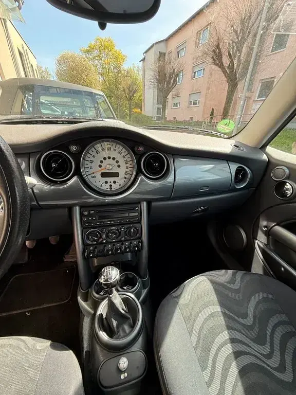 Gebraucht Mini ONE 90 PS (66 kW) 2004 Schwarz Kleinwagen