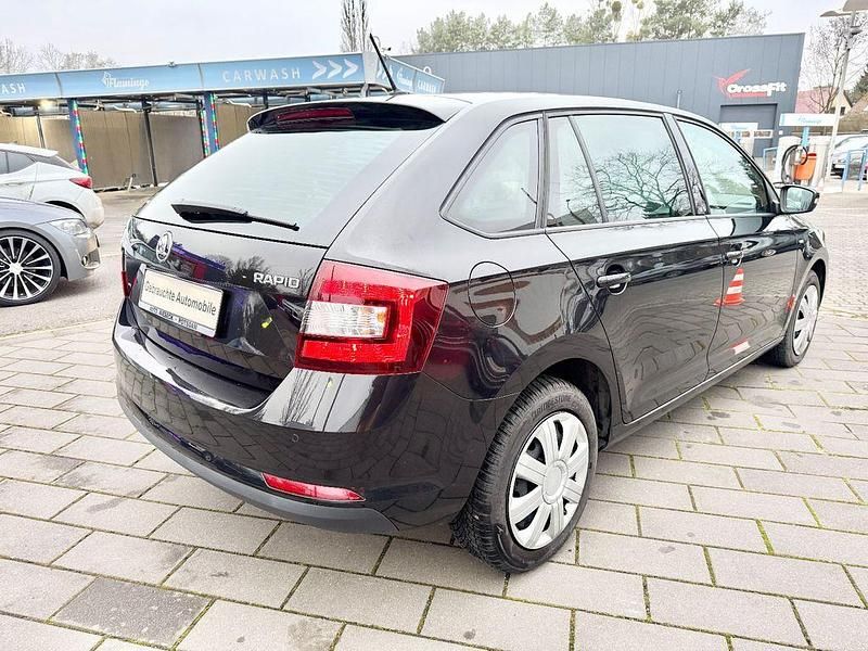 Gebraucht Skoda Rapid Clever 95 PS (69 kW) 2018 Schwarzmagic perleffekt Limousine