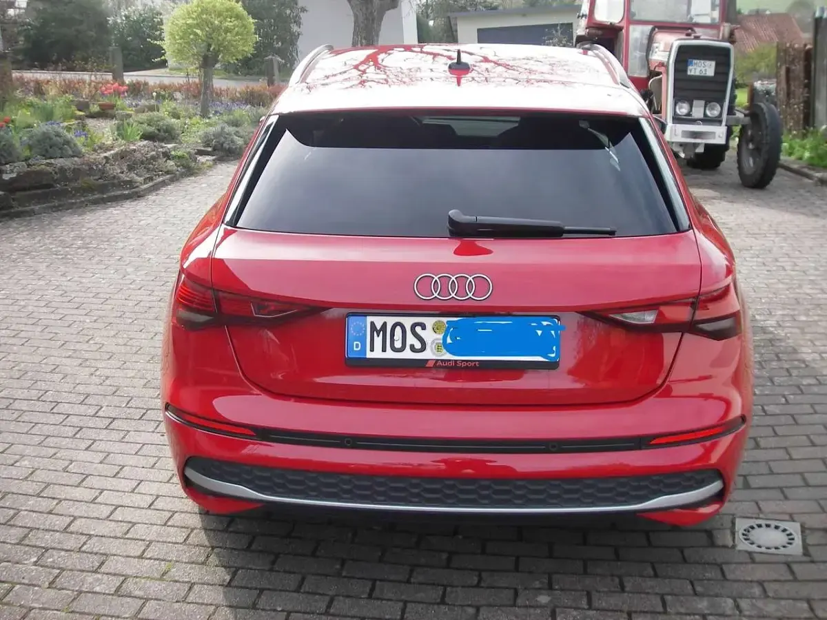 Gebraucht Audi A3 Advanced 150 PS (110 kW) 2024 Rot Kombi