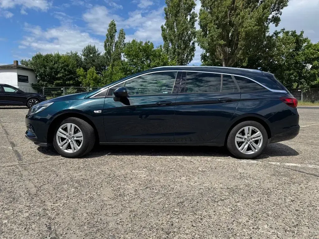 Gebraucht Opel Astra Dynamic 136 PS (100 kW) 2016 Grün Kombi