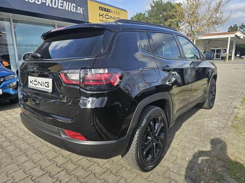 Second-hand Jeep Compass 180 CP (132 kW) 2022 Negru SUV