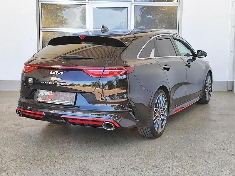 Gebraucht Kia ProCeed GT 204 PS (150 kW) 2022 (1k) black pearl m Kleinwagen