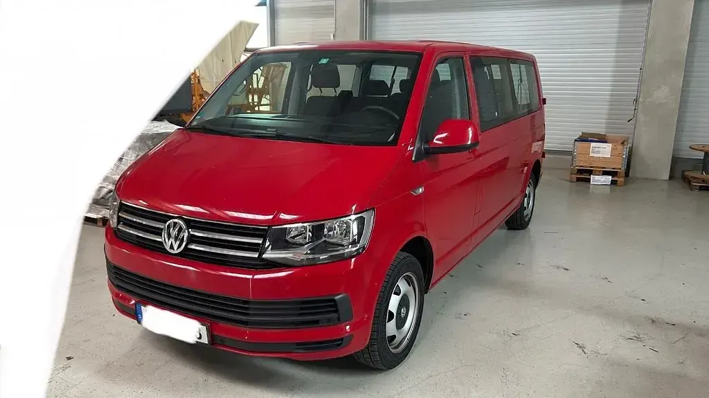 Gebraucht VW Caravelle 199 PS (146 kW) 2019 Rot Van