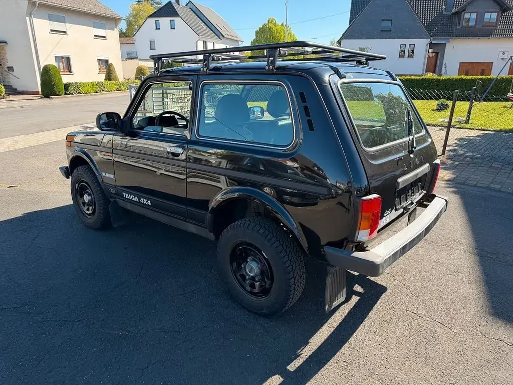 Second-hand Lada Taiga 83 CP (61 kW) 2019 Negru SUV