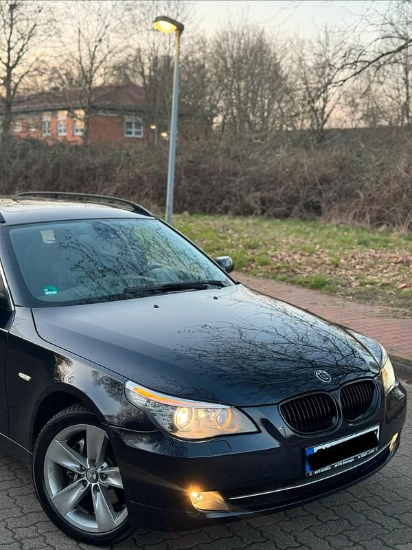 Gebraucht BMW 530 235 PS (172 kW) 2008 Blau Kombi
