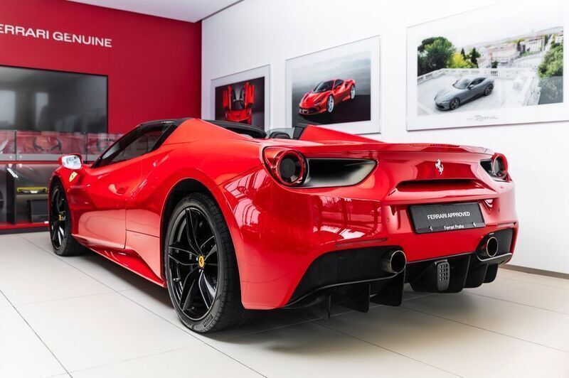 Gebraucht Ferrari 488 670 PS (492 kW) 2018 Rot Cabrio