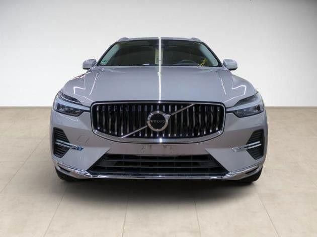 Gebraucht Volvo XC60 Inscription 253 PS (186 kW) 2021 Silver dawn metallic (metallic) SUV