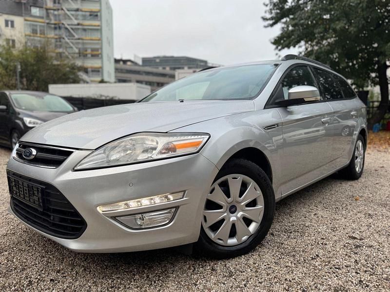 Silber Gebraucht 2011 Ford Mondeo S Kombi | 2.750 € (Superpreis) - Bild 1/4