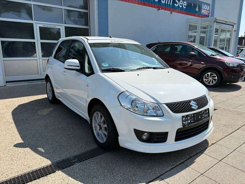 Weiß Gebraucht 2008 Suzuki SX4 Club SUV | 3.799 € (Fairer Preis) - Bild 1/4