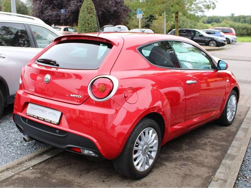 Gebraucht Alfa Romeo MiTo 95 PS (69 kW) 2018 Rot Kleinwagen