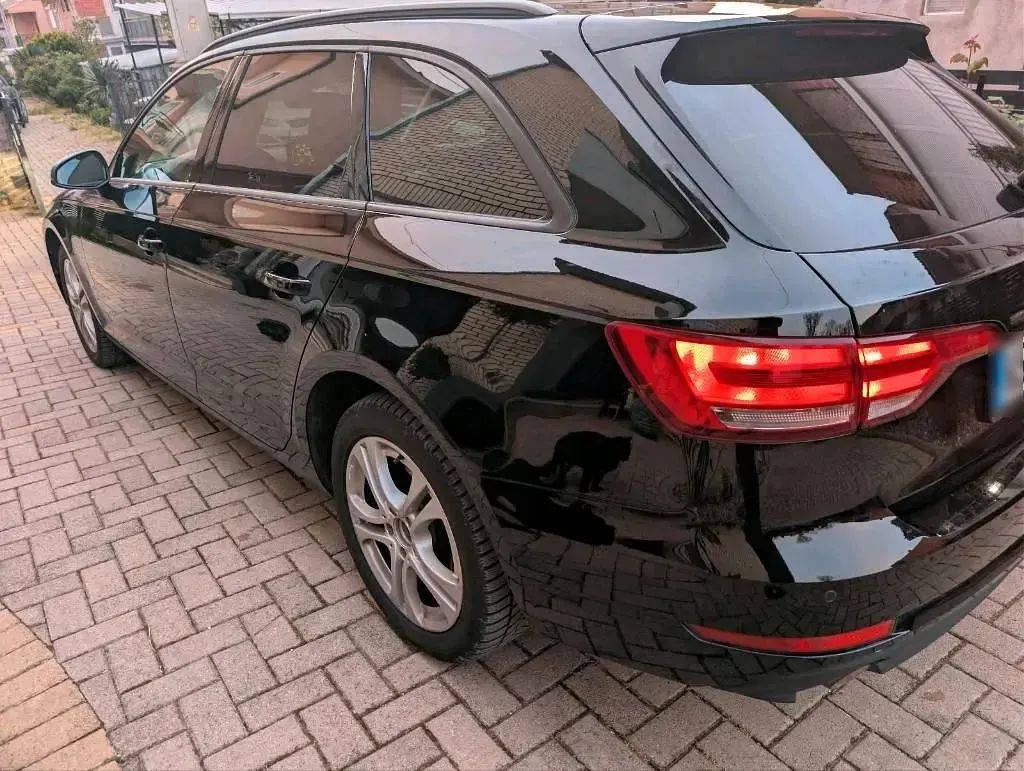 Gebraucht Audi A4 150 PS (110 kW) 2016 Schwarz Kombi