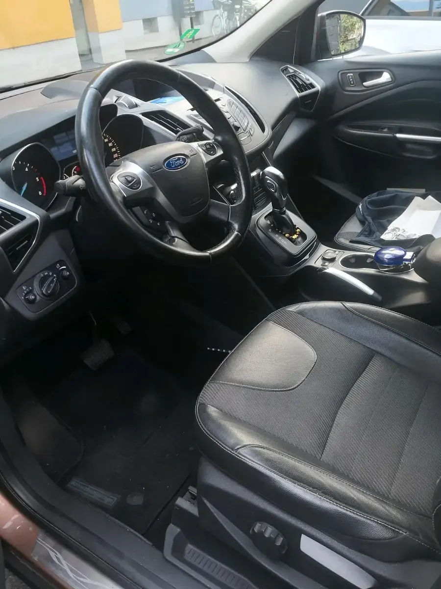 Second-hand Ford Kuga 170 CP (125 kW) 2013 Maro SUV