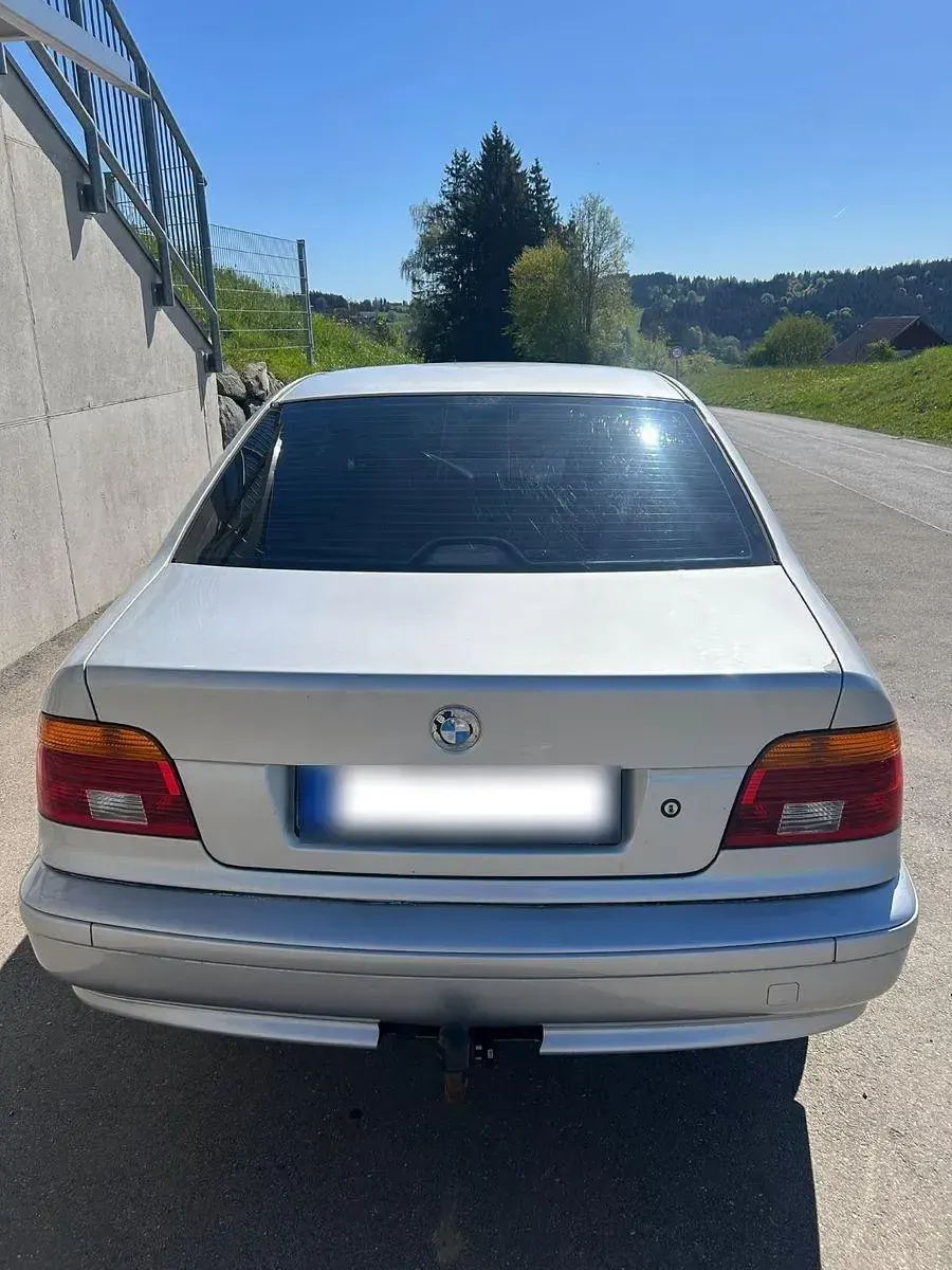 Gebraucht BMW 530 231 PS (169 kW) 2001 Silber Limousine