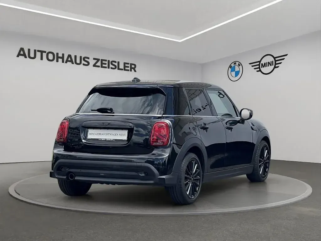 Używany Mini Cooper 136 KM (100 kW) 2022 Czarny Hatchback