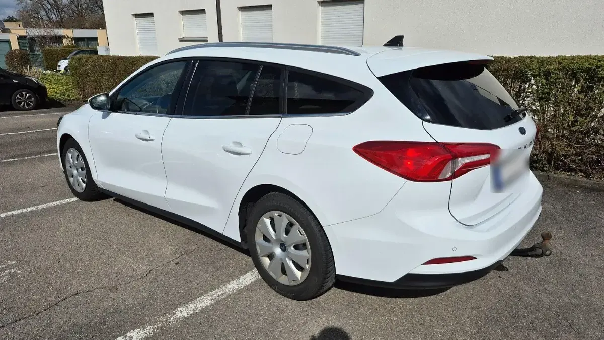 Używany Ford Focus 120 KM (88 kW) 2020 Biały Kombi