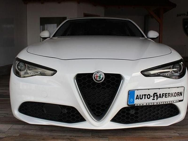 Gebraucht Alfa Romeo Giulia Super 179 PS (131 kW) 2016 Weiß Limousine
