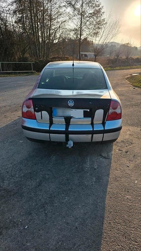 Gebraucht VW Passat 102 PS (75 kW) 2004 Andere farben Limousine