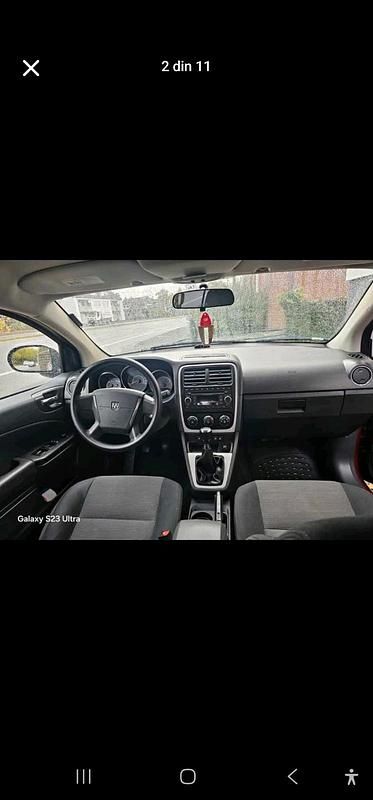 Gebraucht Dodge Caliber 156 PS (114 kW) 2010 Schwarz Kleinwagen