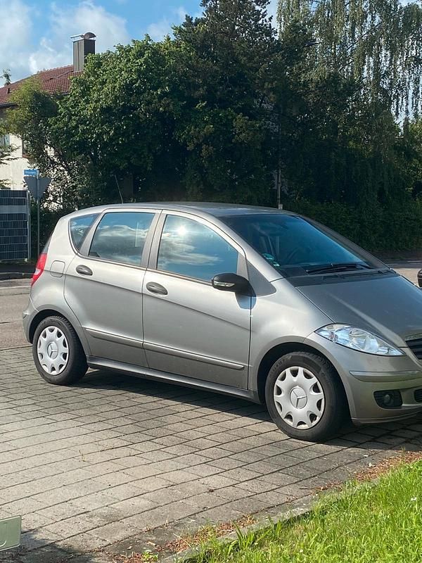 Grau Gebraucht 2007 Mercedes A160 Limousine | 700 € (Superpreis) - Bild 1/4