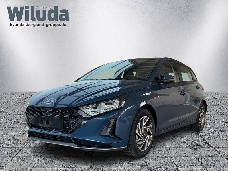 Vibrant blue Neu 2025 Hyundai i20 Trend Limousine | 22.240 € (Fairer Preis) - Bild 1/4