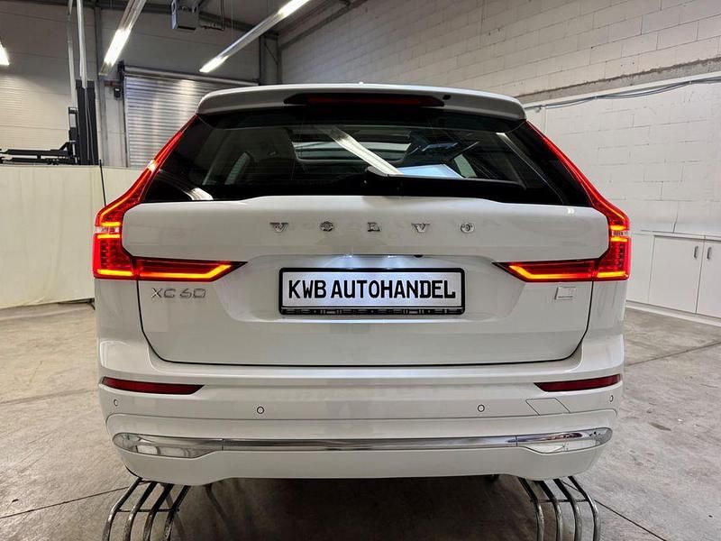Gebraucht Volvo XC60 Core 398 PS (292 kW) 2022 Weiß SUV