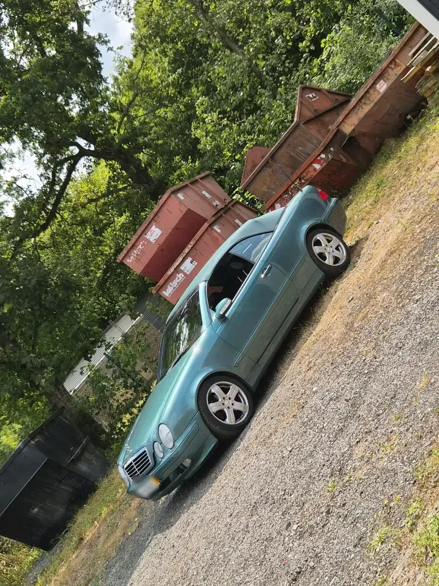Gebraucht Mercedes CLK230 193 PS (141 kW) 1999 Grün Cabrio