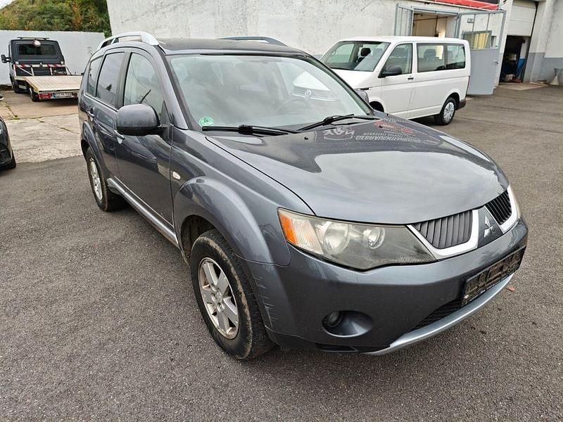 Gebraucht Mitsubishi Outlander Invite 140 PS (102 kW) 2009 Effektgrau (p) SUV