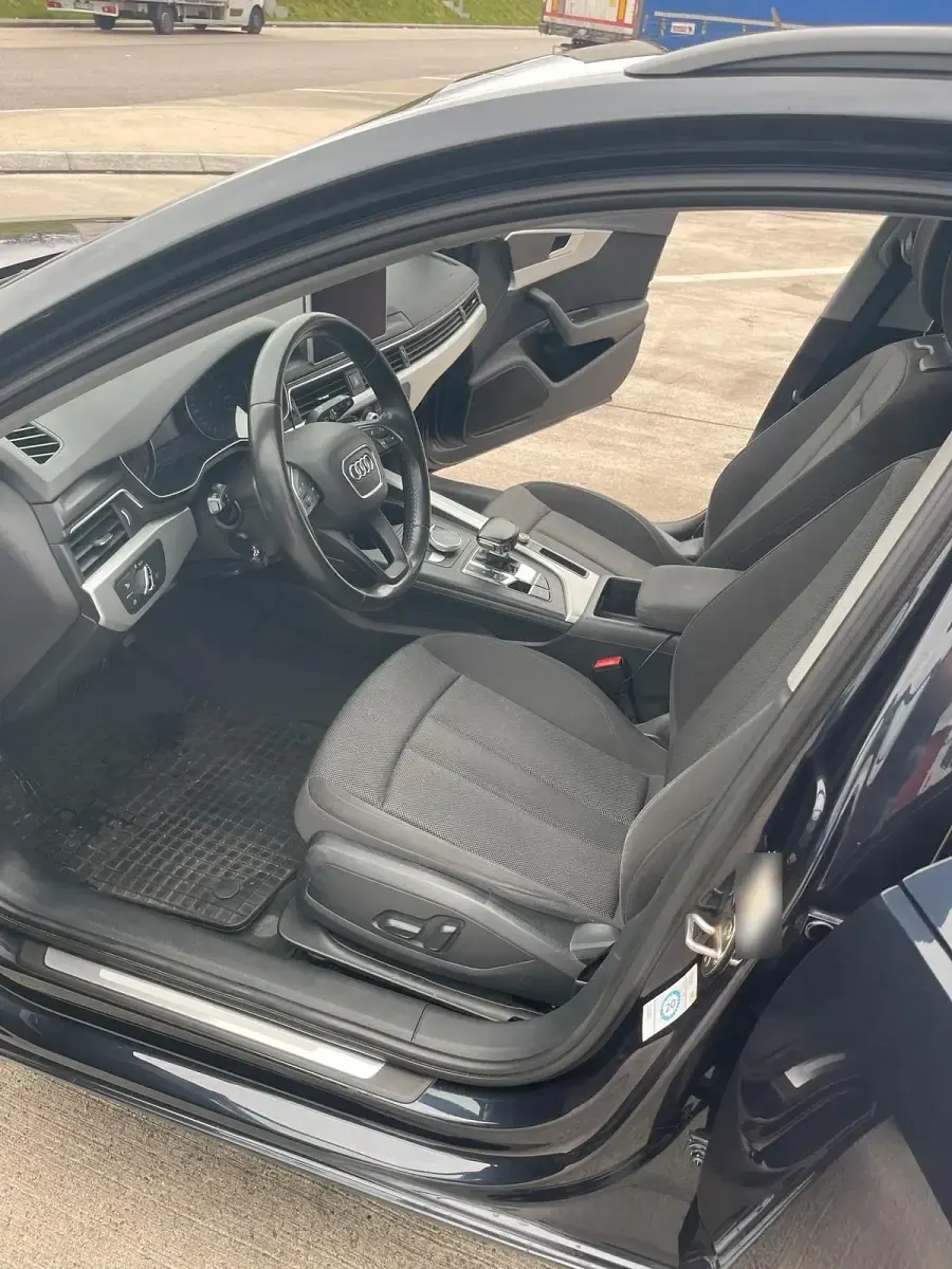 Gebraucht Audi A4 Sport 190 PS (139 kW) 2017 Blau Kombi