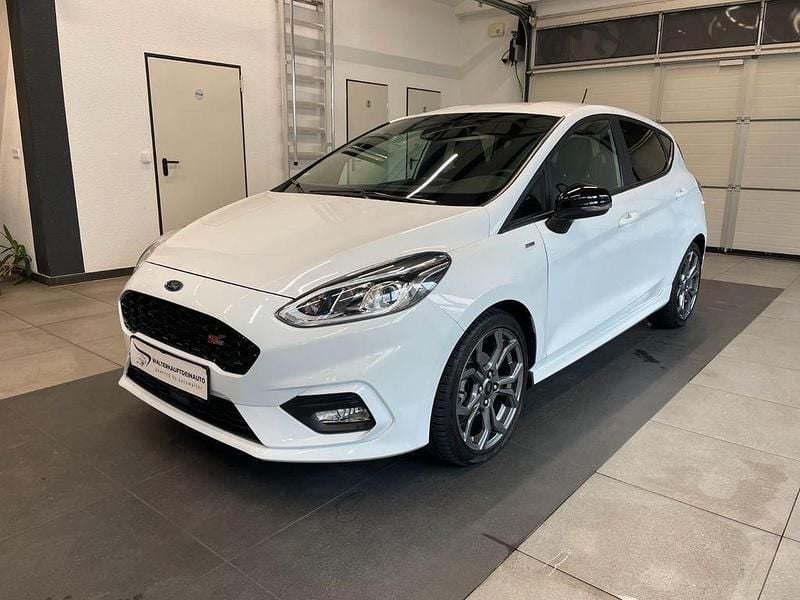 Weiß Gebraucht 2020 Ford Fiesta ST-Line Kleinwagen | 14.590 € (Fairer Preis) - Bild 1/4