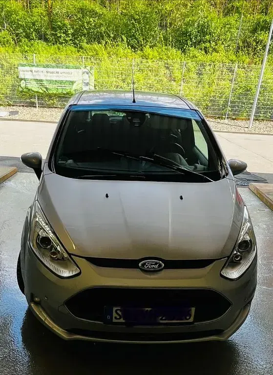 Gebraucht Ford B-MAX SYNC Edition 101 PS (74 kW) 2017 Silber Van / Kleinbus