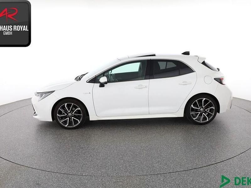 Gebraucht Toyota Corolla Lounge 184 PS (135 kW) 2020 Weiß Limousine
