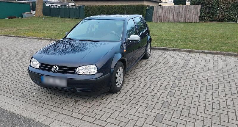 Gebraucht VW Golf IV 75 PS (55 kW) 1998 Blau Kleinwagen