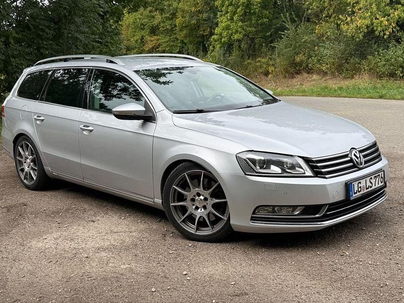 Silber Gebraucht 2011 VW Passat Highline Kombi | 10.500 € (Fairer Preis) - Bild 1/4
