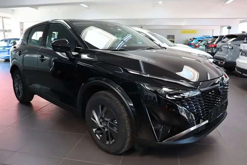 Gebraucht Nissan Qashqai 140 PS (102 kW) 2024 Schwarz SUV