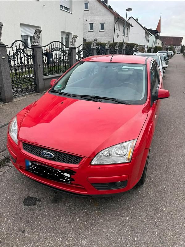 Gebraucht Ford Focus 101 PS (74 kW) 2007 Rot Kleinwagen