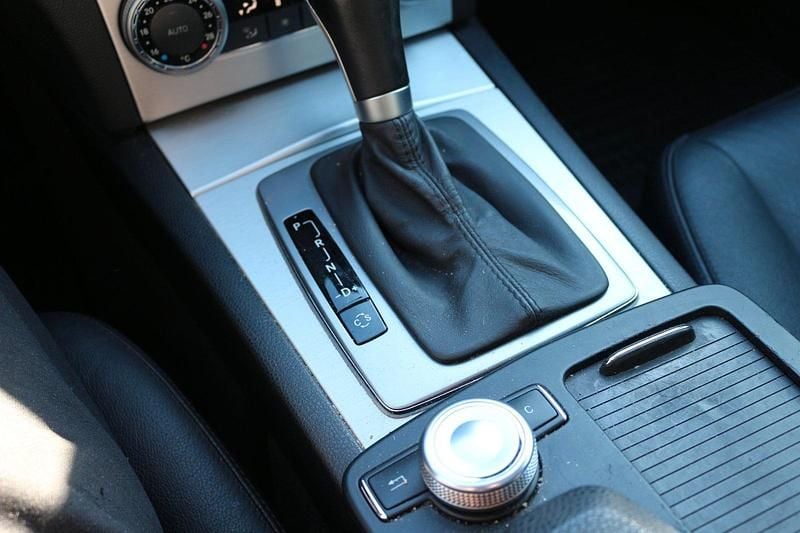 Gebraucht Mercedes 320 224 PS (164 kW) 2009 Grau Kombi