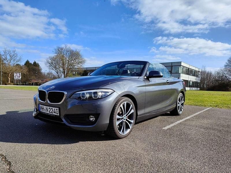 Gebraucht BMW 220 Advantage 190 PS (139 kW) 2019 Grau Cabrio