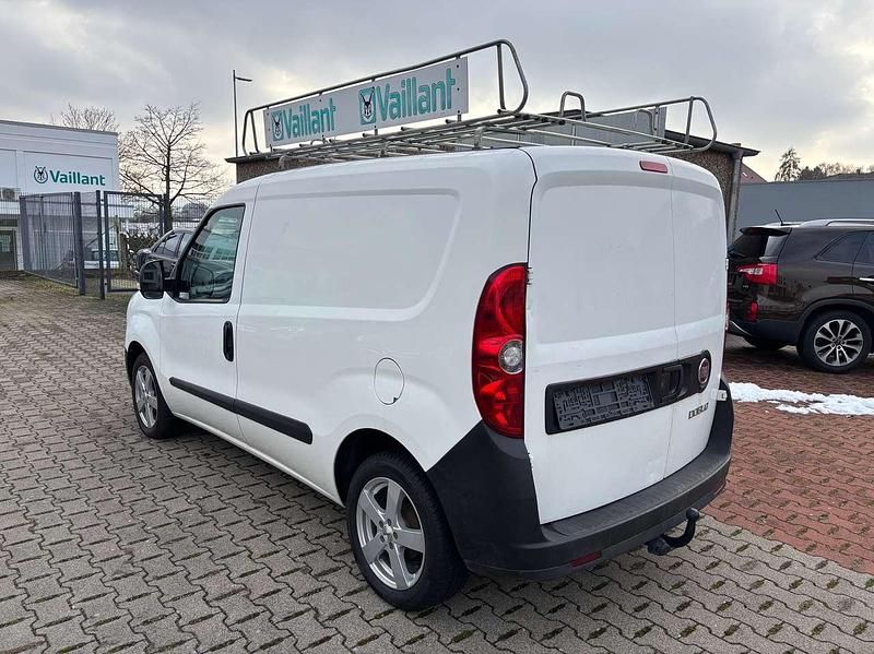 Gebraucht Fiat Doblò 75 PS (55 kW) 2015 Colore esterno (weiß) Van / Kleinbus