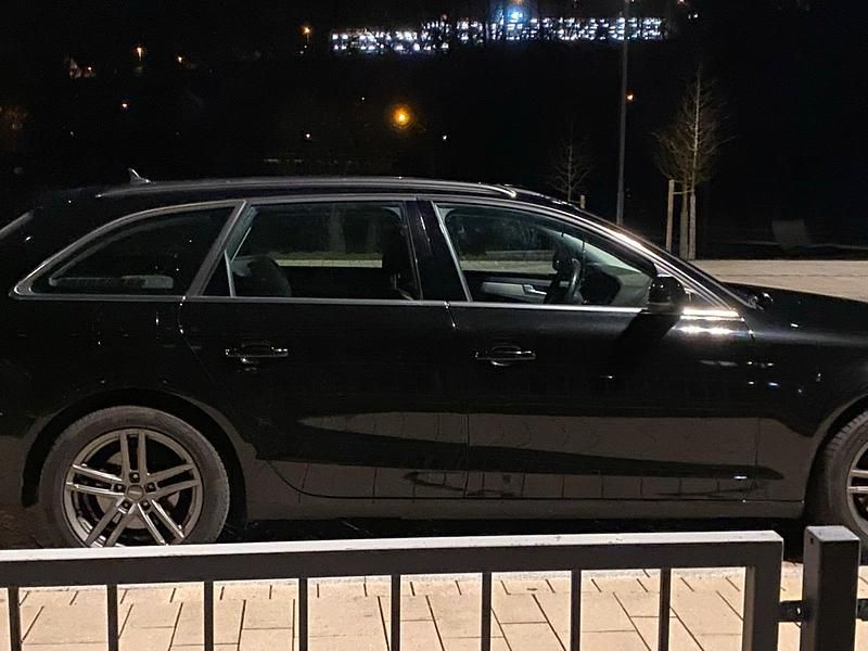 Gebraucht Audi A4 150 PS (110 kW) 2015 Schwarz Kombi