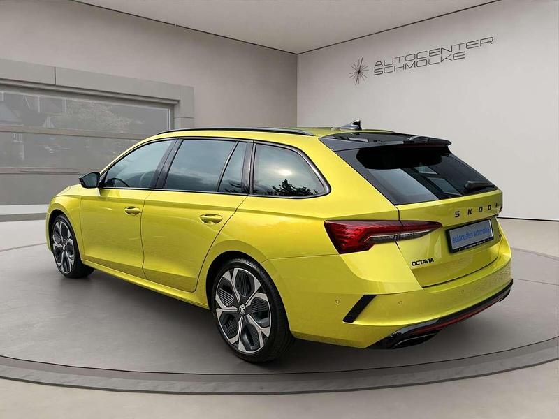 Gebraucht Skoda Octavia RS 265 PS (194 kW) 2024 Dragon skingold Kombi