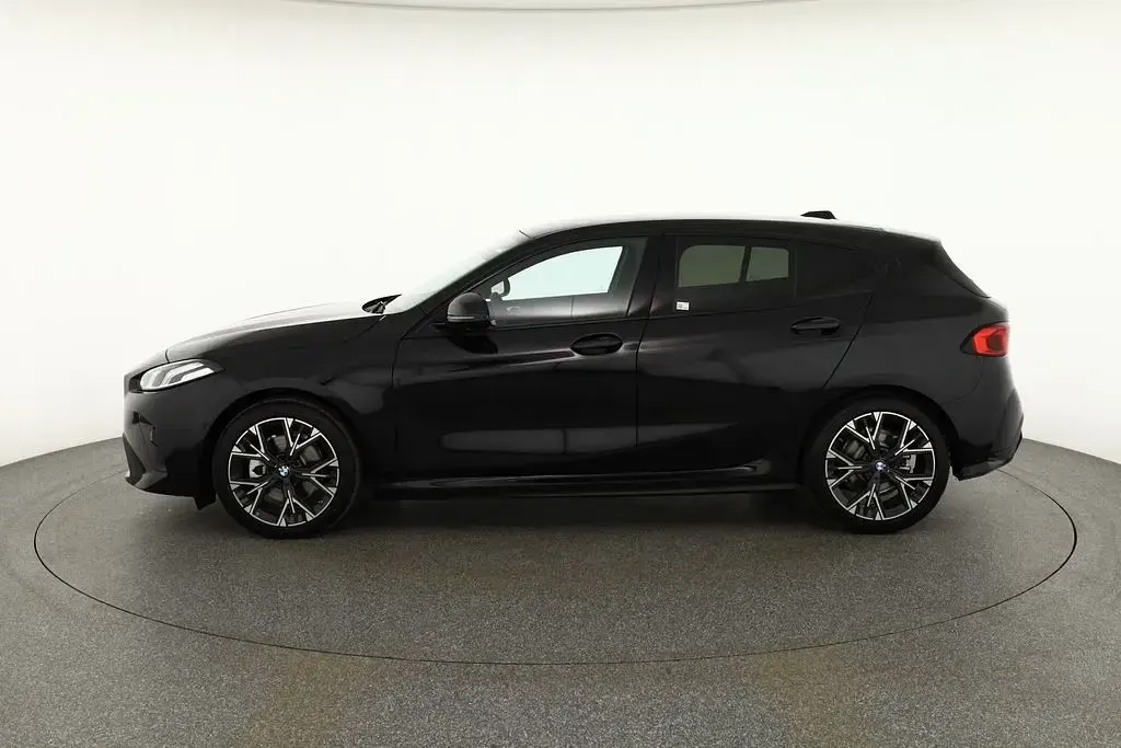 Gebraucht BMW 120 M Sport 170 PS (125 kW) 2025 Portimaobluemet. (metallic) Kleinwagen