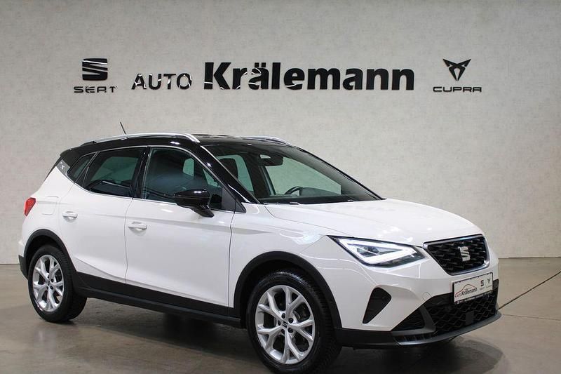 Weiß Gebraucht 2022 Seat Arona FR SUV | 14.790 € (Guter Preis) - Bild 1/4