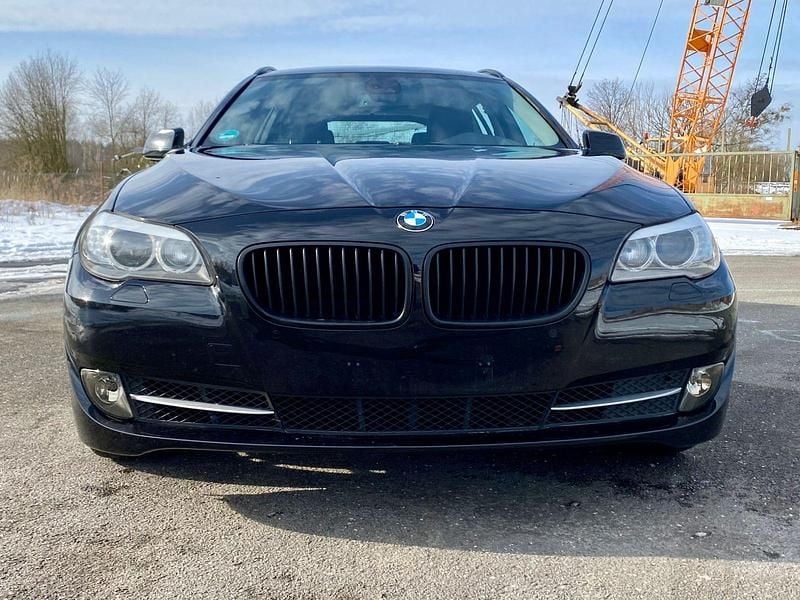 Gebraucht BMW 535 313 PS (230 kW) 2011 Schwarz Kombi