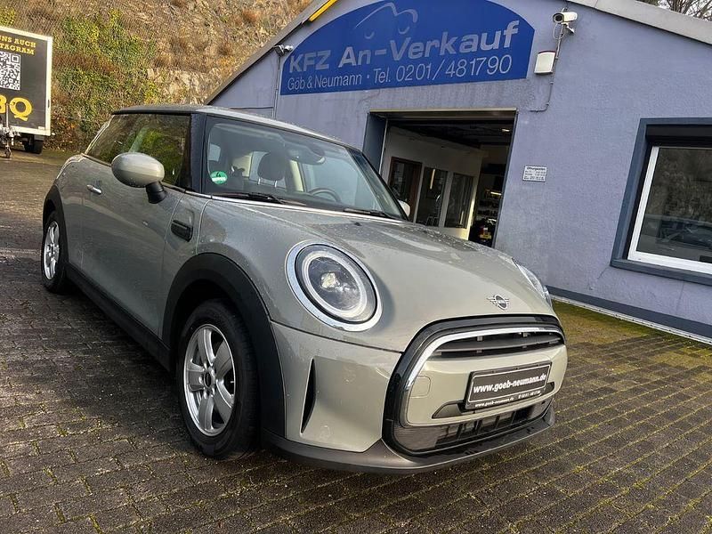 Grau Gebraucht 2022 Mini Cooper Essential Kleinwagen | 18.990 € (Superpreis) - Bild 1/4